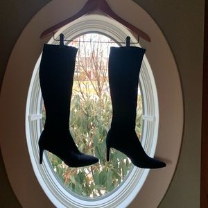 Stuart Weitzman  pull on boots Size 7 Black Suede